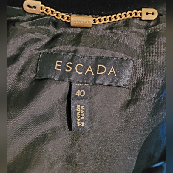 ESCADA Black Quilted Coat with Gold-Tone Buttons. Size 40 - Picture 13 of 16